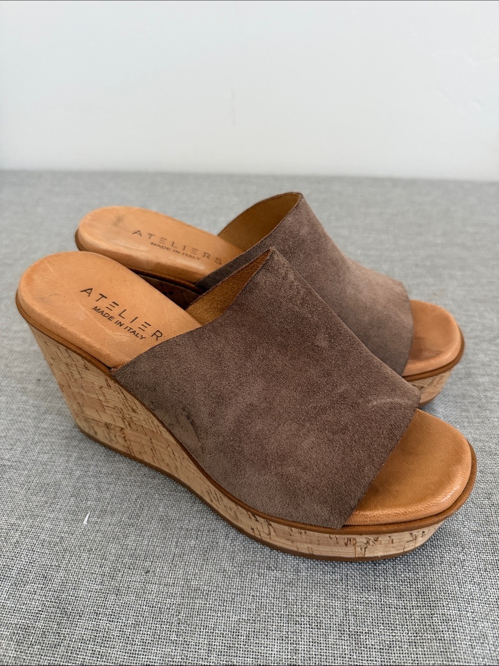 Ateliers Vera Pelle taupe Suede Slide Mules